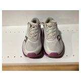 Saucony Kinvara 15 Womens Athletic Sneakers 9.5
