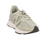 New Balance 327 Classic Sneaker Size 9.5