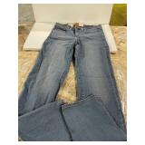 Levis Mid Rise Straight Leg Jeans Size 6