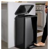 Tramontina 13-Gallon Step Trash Can