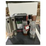 Cole and Mason Salt and Pepper Mill Set
