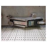 3000 lbs Hydraulic Floor Jack