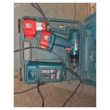 Makita 6222D Cordless Drill with Battery Charger a