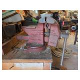 Vintage Reed No. 104R Bench Vise