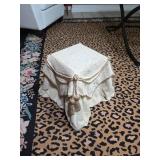 Decorative Square Accent Piece With Tassel Design