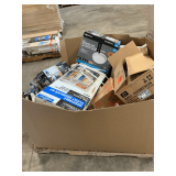 Pallet of Miscellaneous Home Depot items