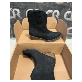 Boots Size 39