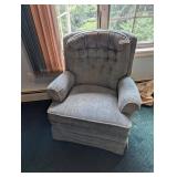 green color chair recliner