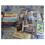 Large lot of roadmaps and atlas