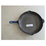 le creuset cast iron pan 12"