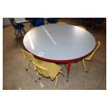 Round table & chairs