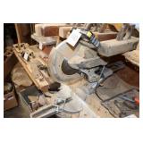 Compound miter saw