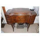 Treadle sewing machine