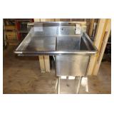 Stainless steel sink