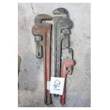 Pipe wrenches