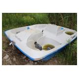 Sundolphin paddle boat
