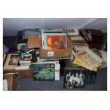 Records, Books, Dï¿½cor