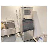 SCOTSMAN ICE MAKER W/ BIN - WORKING
