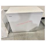 HISENSE 30' CHEST FREEZER - WORKING