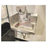 S/S HAND SINK W/ SIDE SPLASHES