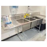 NICE! REGENCY 3 COMPARTMENT SINK W/ SPRAYER