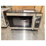 BLACK & DECKER MICROWAVE  - LIKE NEW