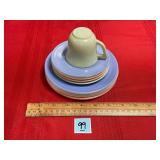 VTG. UNMARKED PLATES PASTEL COLORS