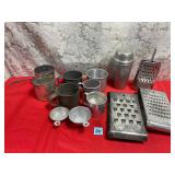 Vtg. kitchen items, see all pictures