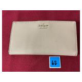 Kate Spade NY snap closure zipper pocket