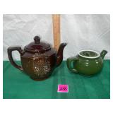 Vtg Brown&Green Teapots