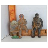 Lead Spotlight Soldier & Sitting Man
