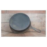 'ERIE' #8 Skillet early Griswold Heat Ring