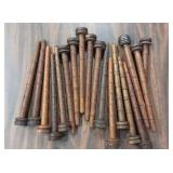 18 Antique Bobbins 8'