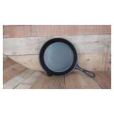 Gate Marked No 7 Skillet w Heat Ring