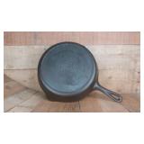 Griswold #9 Skillet Large Block 710 M w Heatring