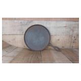 Gate Marked Griddle w 8 Embossed on Bottom