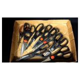 Flat of 7+ Black Handled Scissors Flat of 7+ Black Handled Scissors