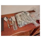 Oneida and WM Rogers Flatware Oneida and WM Rogers Flatware