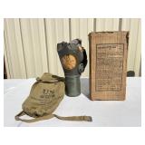 US Government Noncombatant Gas Mask 1942 NOS US Government Noncombatant Gas Mask 1942 NOS