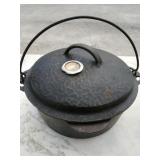 Griswold Dutch Oven w/ Hammered Lid & Gauge