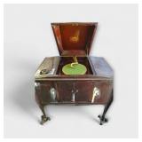 Victor Talking Machine Co. Victrola V V - 300