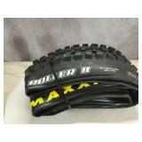New Maxxis 27.5x2.80 35 PSI Tire