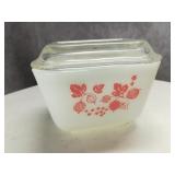 Pyrex Pink Gooseberry Refrigerator Dish with Lid