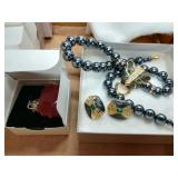 (6) Avon Jewelry & Accessory in Boxes