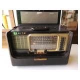 Zenith Trans Oceanic Wave Magnet Radio
