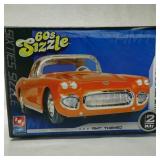 1962 Chevrolet Corvette 1:25 ERTL AMT Tape Sealed