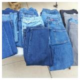(16) Pair of Mens Jeans & Dickies (Various Sizes)