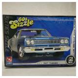 1968 Plymouth Road Runner 1:25 ERTL AMT Sealed