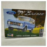 Ford Bronco Revell 1:25 Tape Sealed Model