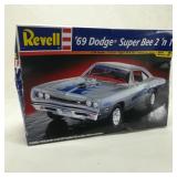 '69 Dodge Super Bee 1:25 Revell Model